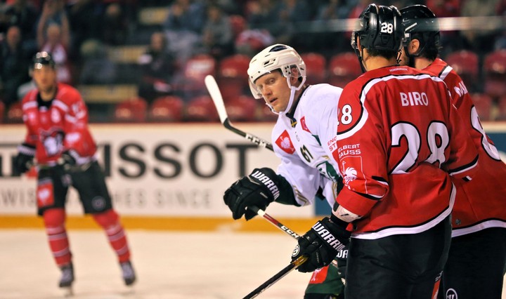 Barani proti švédskemu Färjestadu trikrát viedli. Napokon získali iba bod